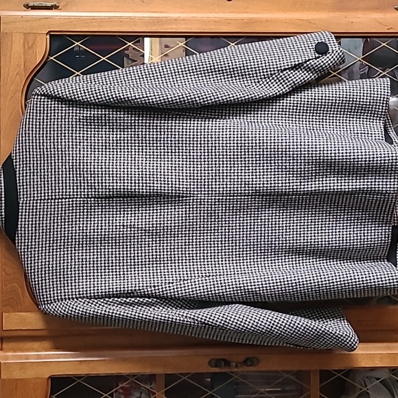 Suit Set - Picture 6 of 13